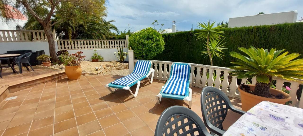 Villa Totalmente Independiente Con Piscina Comunitaria Калпе Екстериор снимка