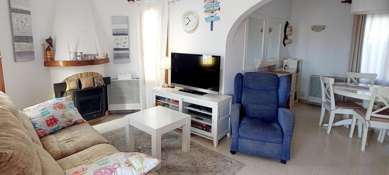 Villa Totalmente Independiente Con Piscina Comunitaria Калпе Екстериор снимка