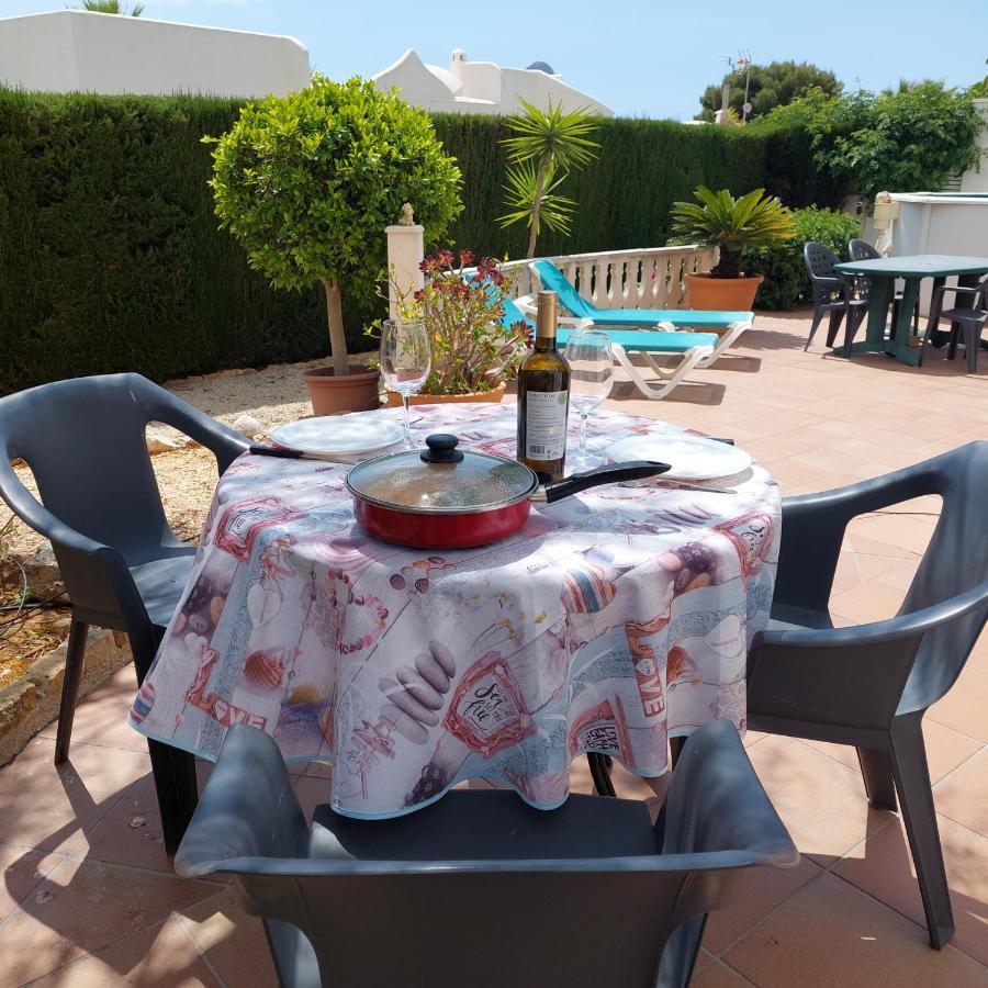 Villa Totalmente Independiente Con Piscina Comunitaria Калпе Екстериор снимка
