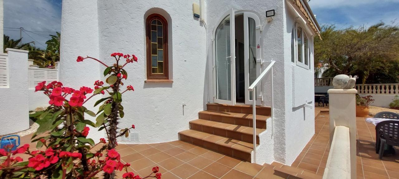 Villa Totalmente Independiente Con Piscina Comunitaria Калпе Екстериор снимка